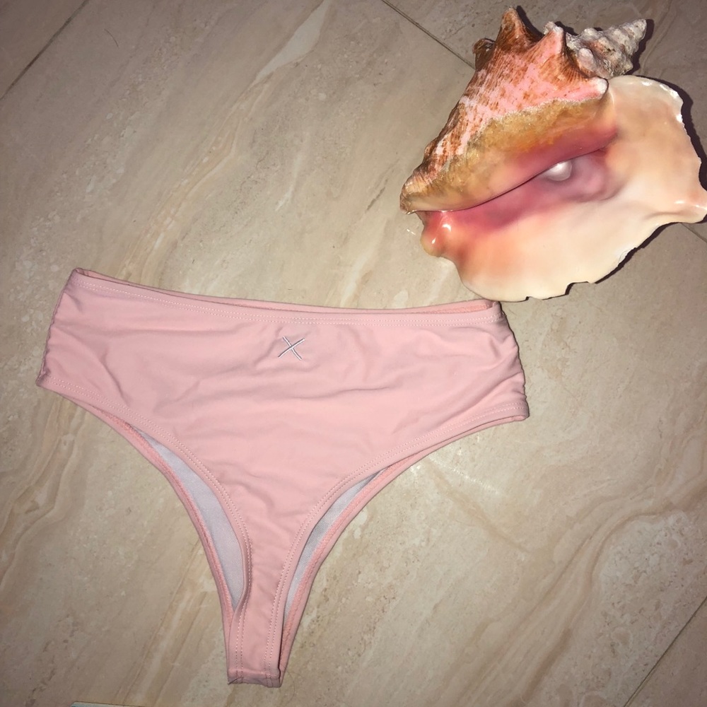 Boutinela Highwaisted Bikini Bottoms